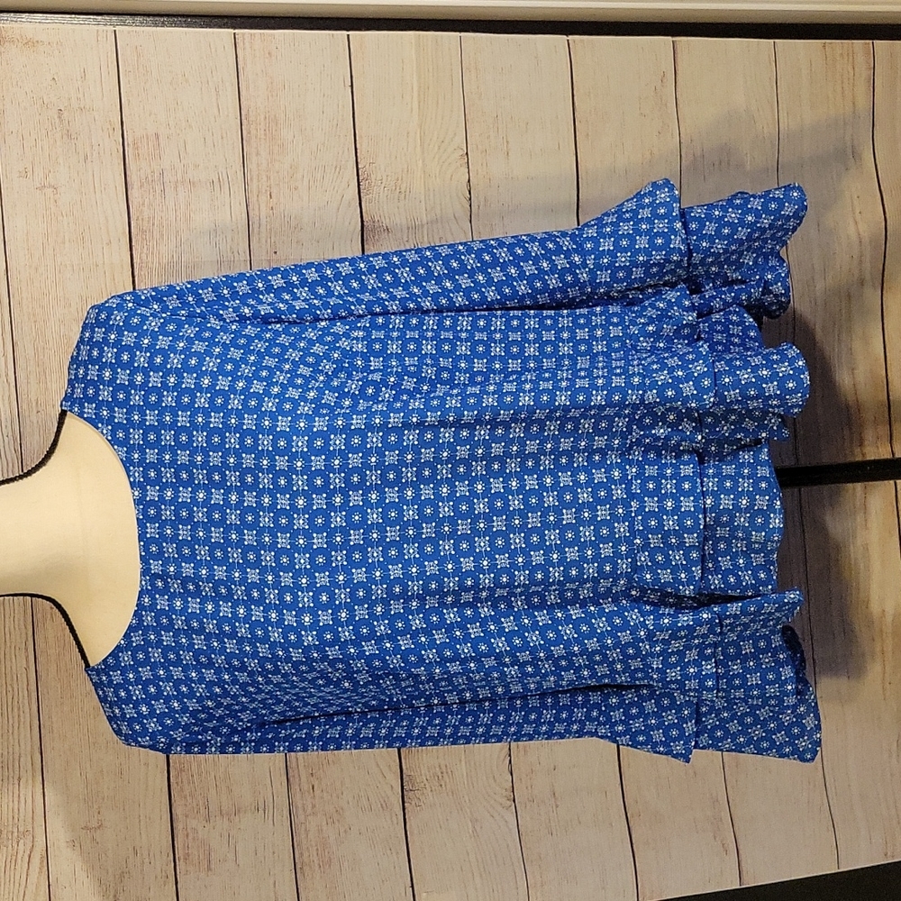 Blue and white bottom ruffled blouse